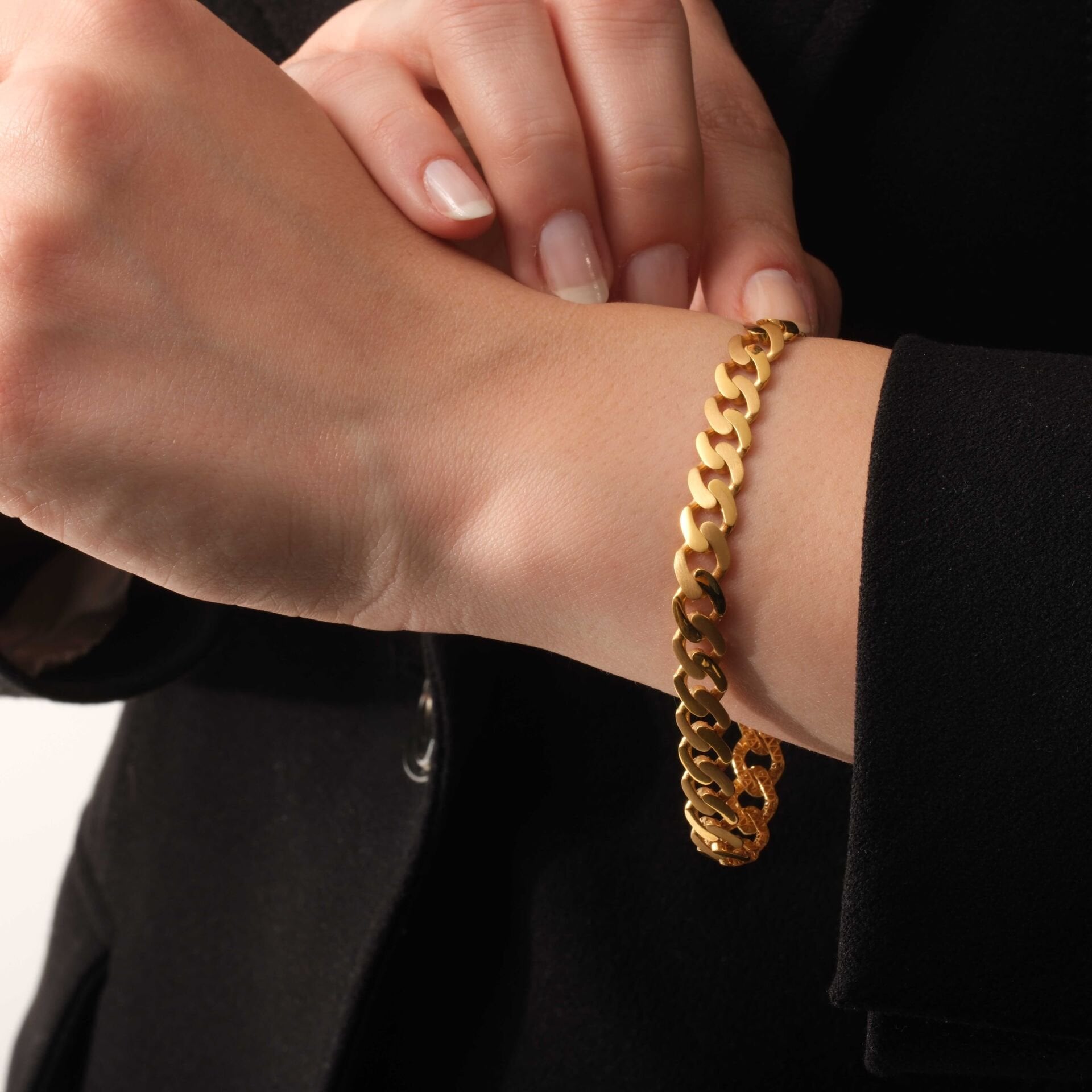 22 AYAR GURMET BİLEKLİK