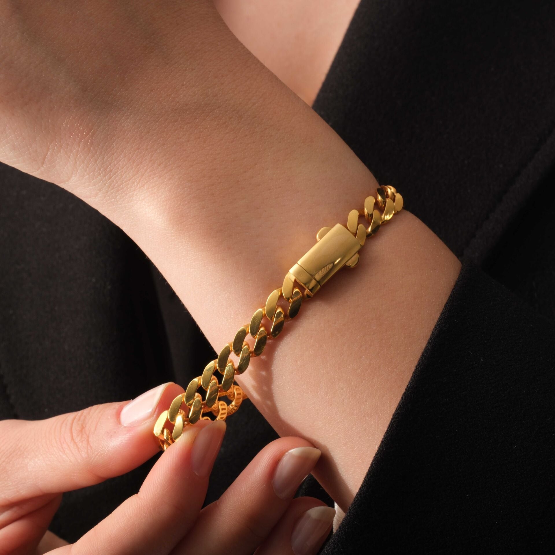 22 AYAR GURMET BİLEKLİK