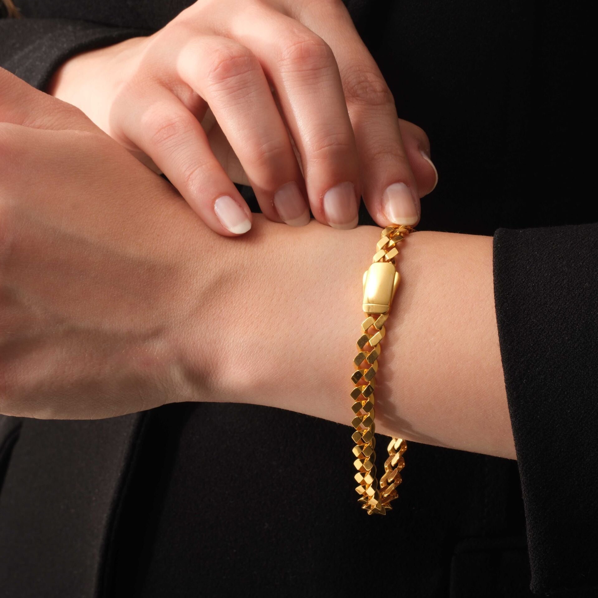 22 AYAR GURMET BİLEKLİK