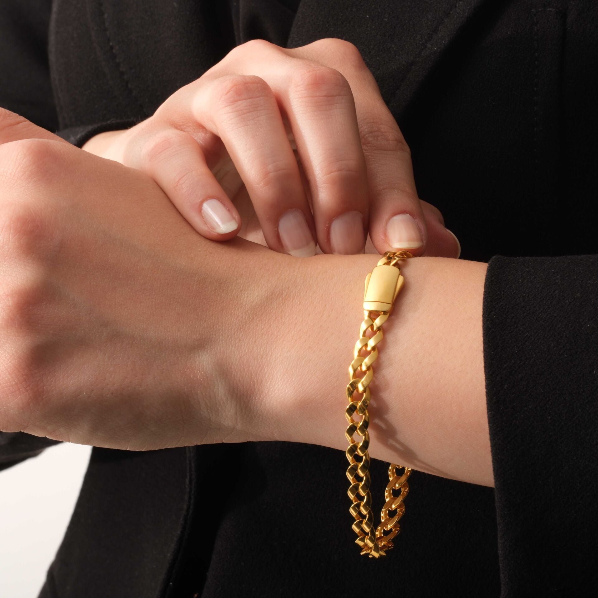 22 AYAR GURMET BİLEKLİK