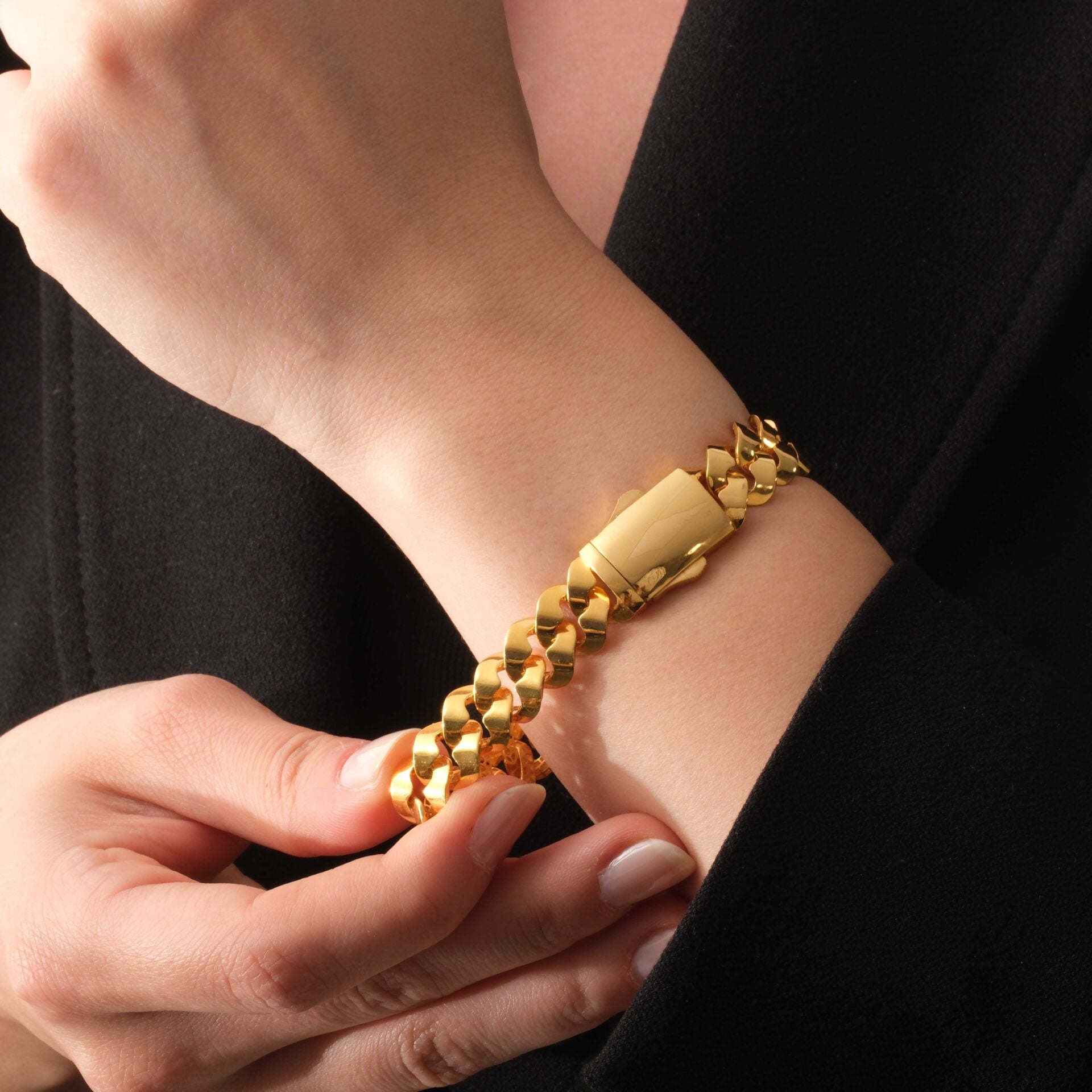 22 AYAR GURMET BİLEKLİK