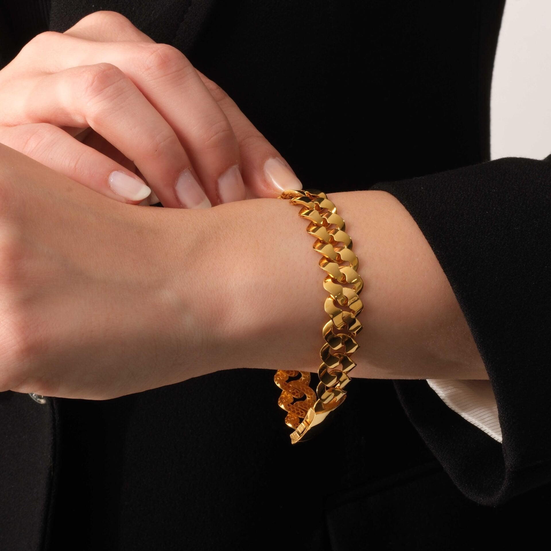 22 AYAR GURMET BİLEKLİK