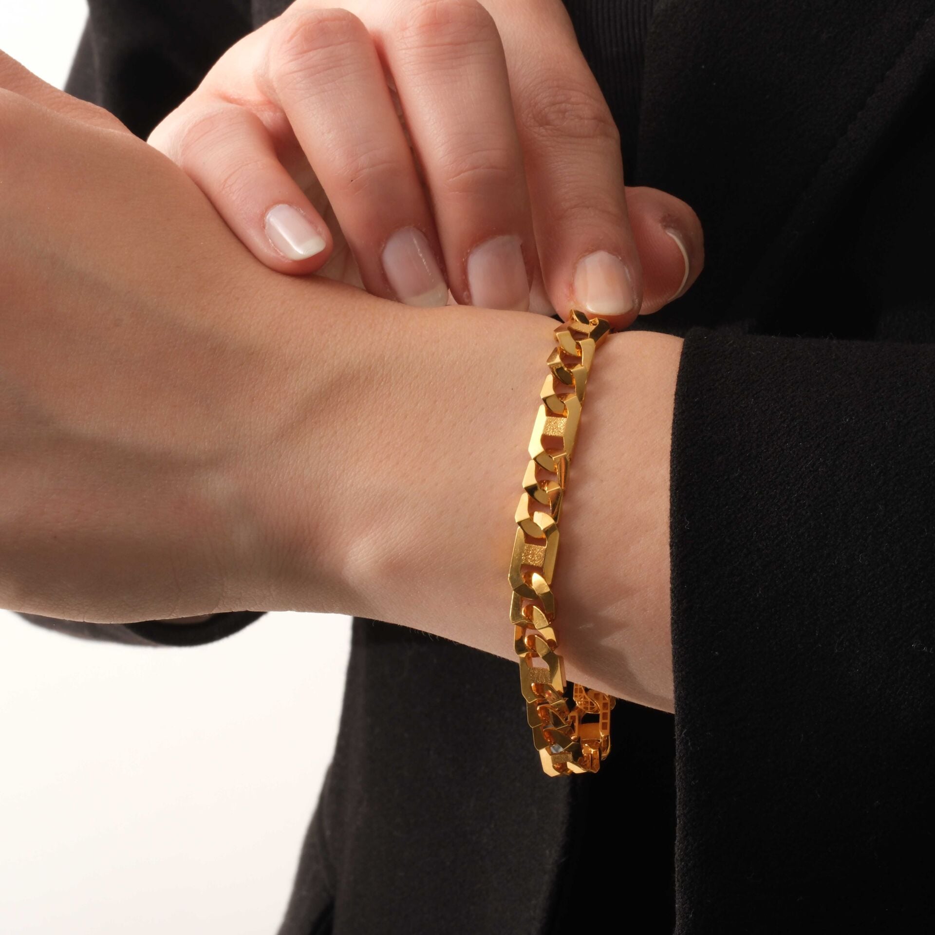 22 AYAR GURMET BİLEKLİK