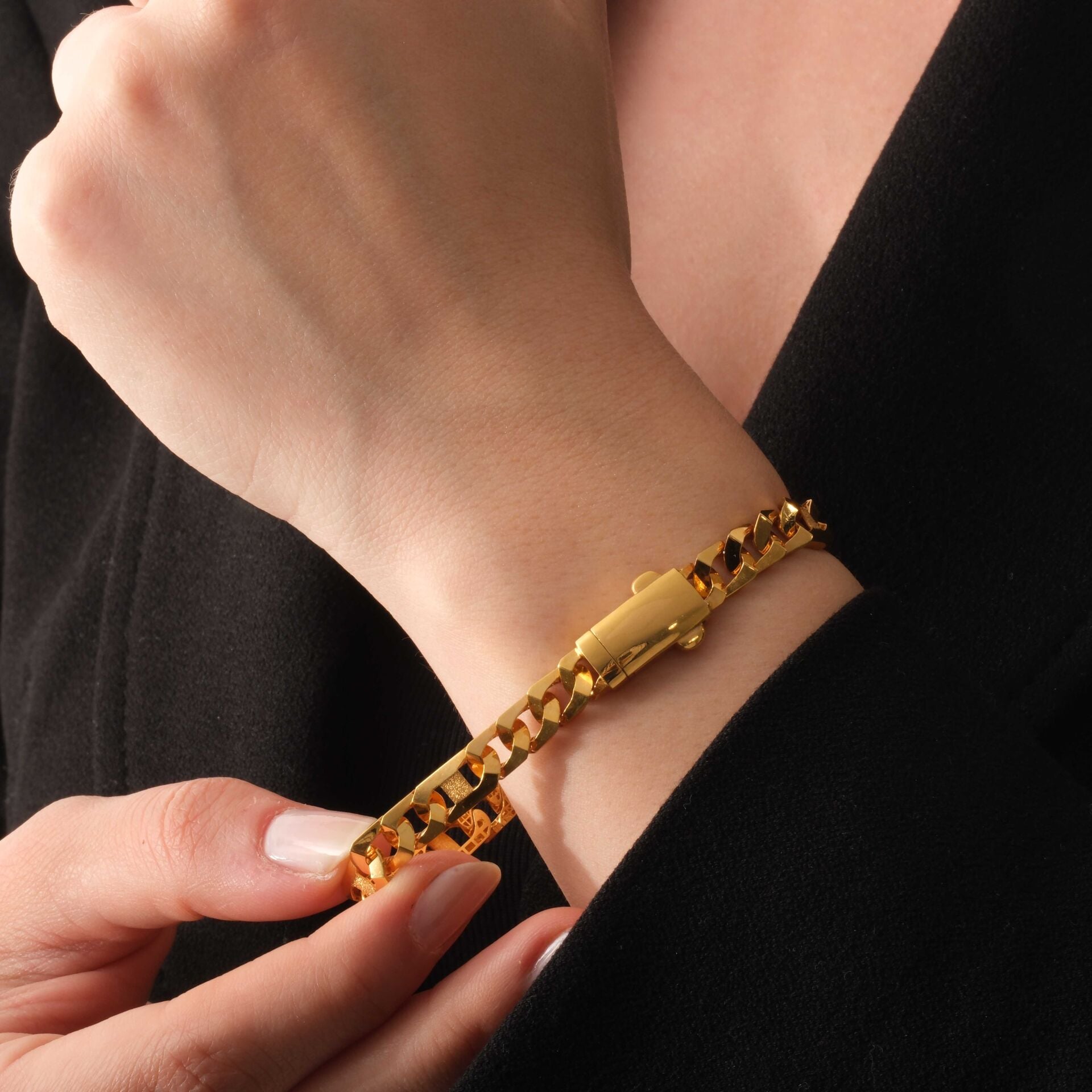 22 AYAR GURMET BİLEKLİK